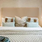 Ab3- Luxury Flat, Close To Beach Families Only