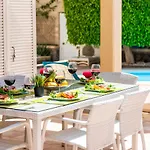 Beautiful Villa Anna With Heated Pool