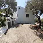 Cortijo Tipico Andaluz En La Sierra Cerca De Frigiliana De Nerja Y De Las Playas