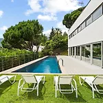 Design Villa Sea Views And Lap Pool