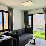 Paulmarie Apartment Ocean View In Windsor Park