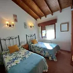 Apartamentos Rurales Llagumelon