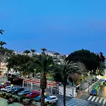 Plaza De Robles Vives