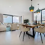 Casa Sol Luxury Rooftop Penthouse Gym Spa Pools